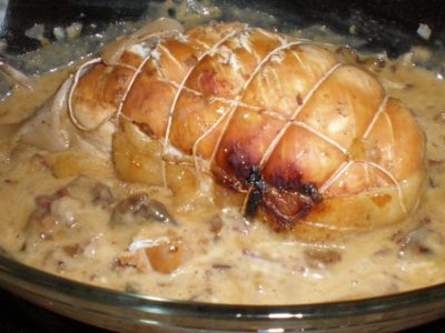 Rôti de dinde aux champignons, vin blanc et moutarde à l’ancienne